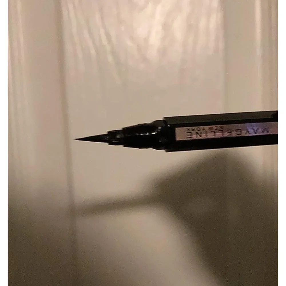 0.018 Fl Oz Black Hyper Liquid Pen No-Skip Waterproof Eyeliner